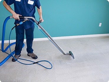 Oliva Service - Oakville Carpet cleaning company | Reasons to act now with water damage restoration.